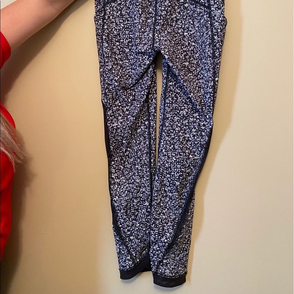 Lululemon leggings - Picture 2 of 3